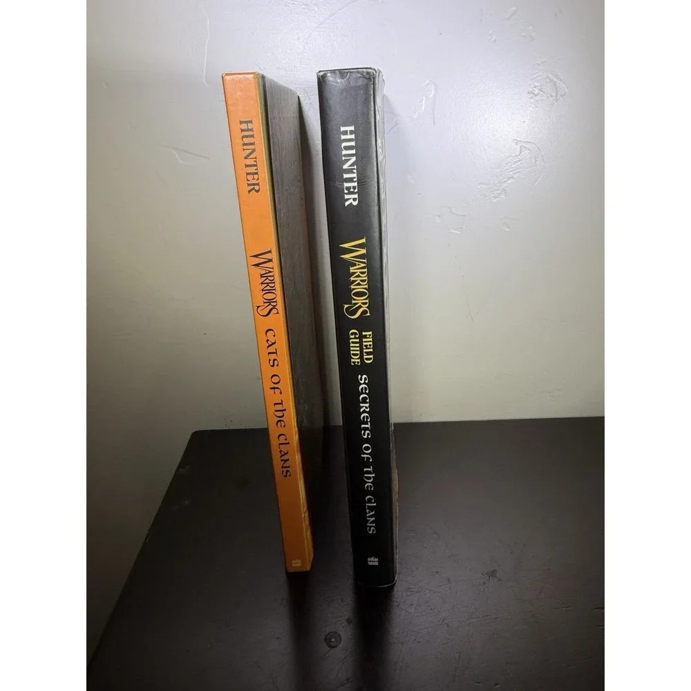 2 WARRIORS Cats of the Clan & Field Guide Secrets of the Clan HC Erin Hunter lot